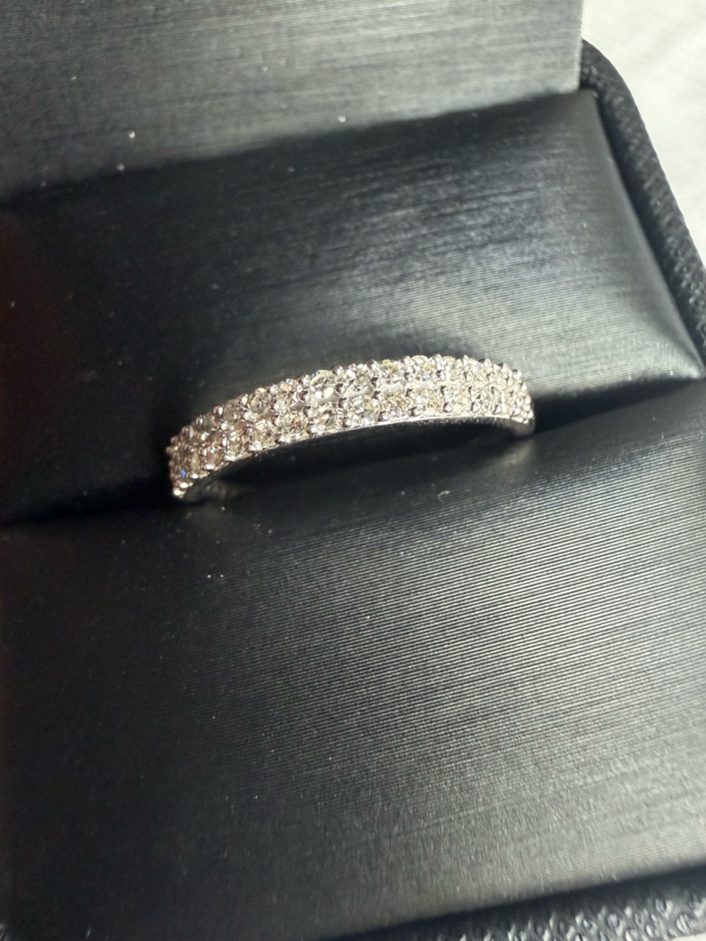 10k white gold and diamond pave ring